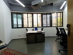 Clemenceau Avenue (D9), Office #553098941